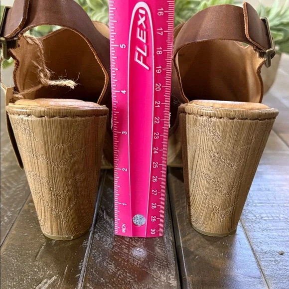 BORN Calypso Brown Leather Slingback Clogs Heels NIB Size 7 - Picture 9 of 12